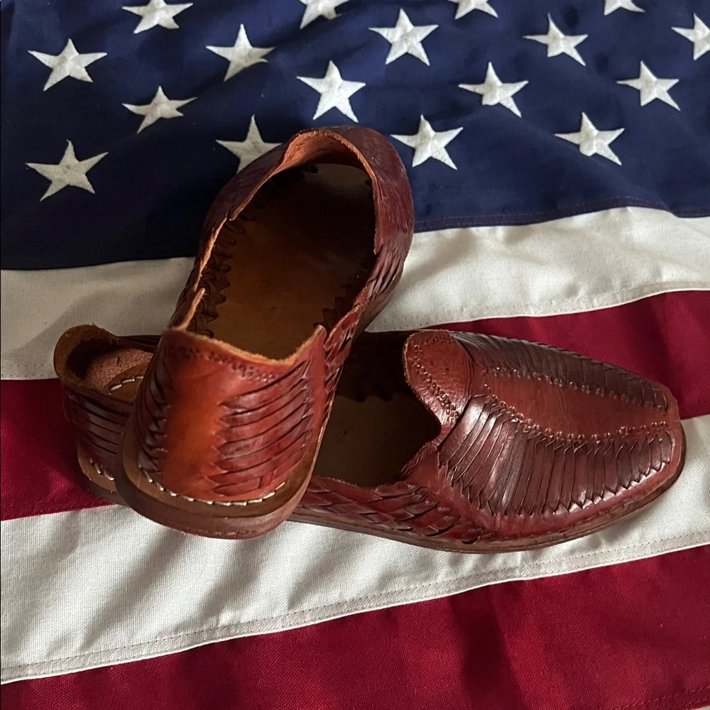 Men's Brown Leather Slip-On Huarache Loafers - Picture 5 of 10